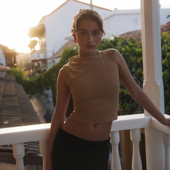 NWT Amelie Teje Tallara Turtle Neck - Picture 2 of 16